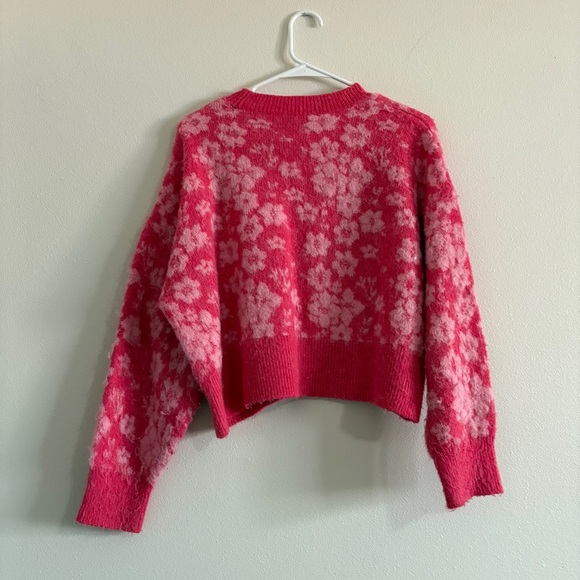 Floral Jacquard Sweater Pink Floral Print Size Medium Cropped Fit lightweight - Picture 7 of 9